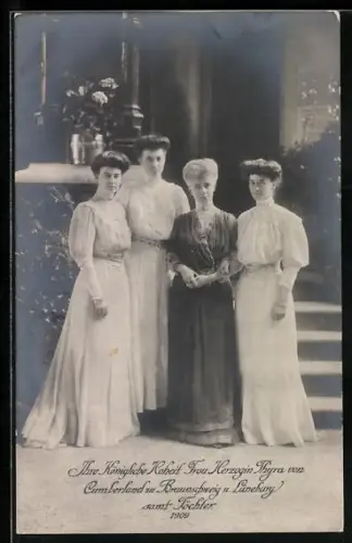 AK Herzogin Thyra von Cumberland zu Braunschweig und Lüneburg mit ihren Töchtern 1909