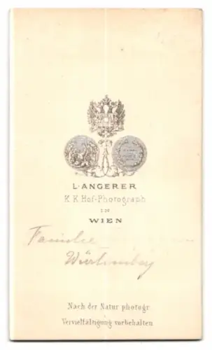 Fotografie L. Angerer, Wien, Portrait Marie Theresia von Österreich mit Herzog Philipp von Württemberg mit Kindern