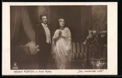 AK Schauspielerin Henny Porten im Kostüm ihrer Rolle Das wandernde Licht