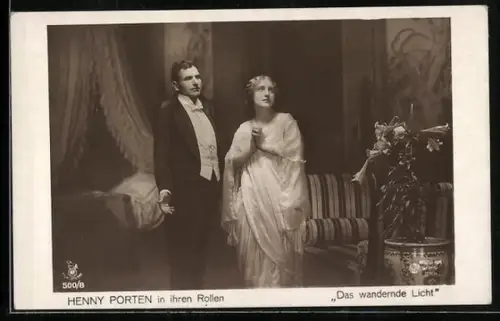 AK Schauspielerin Henny Porten im Kostüm ihrer Rolle Das wandernde Licht