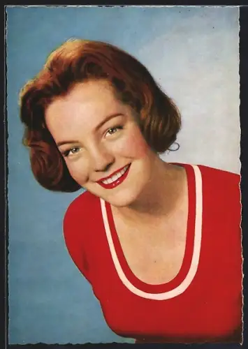 AK Schauspielerin Romy Schneider nach vorne gebeugt