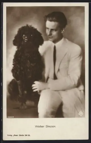 AK Schauspieler Walter Slezak mit Pudel