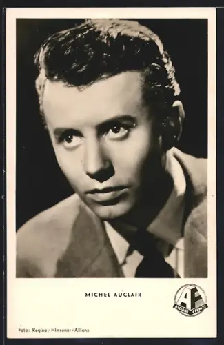 AK Schauspieler Michel Auclair in dem Film Auf den Strassen von Paris
