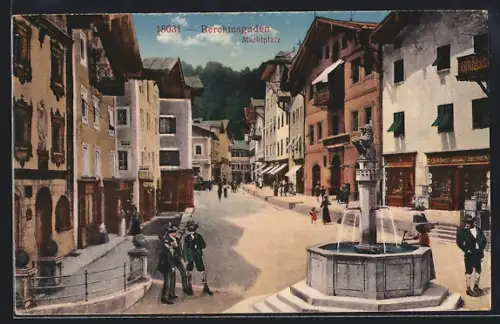 AK Berchtesgaden, Marktplatz mit Brunnen und historischen Gebäuden