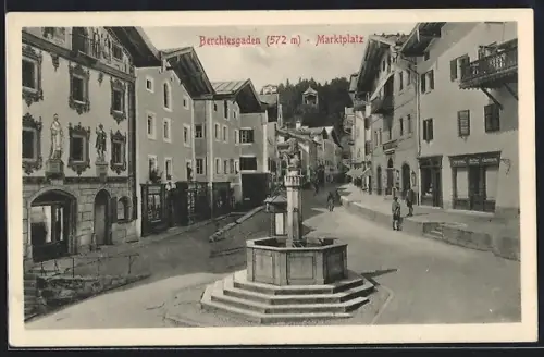 AK Berchtesgaden, Marktplatz mit Brunnen und Glaswarengeschäft