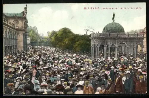 AK Marienbad, Abendkonzert am Kreuzbrunnen