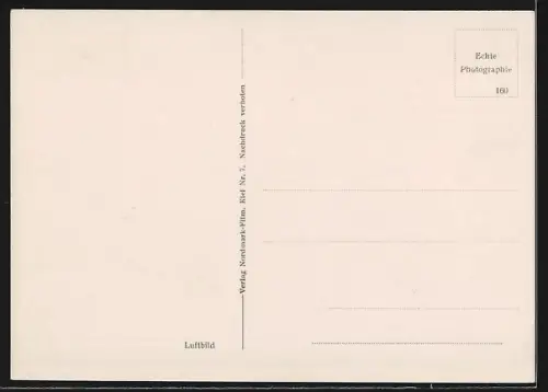 AK Kiel, Strassenpartie mit Rathaus, Fliegeraufnahme