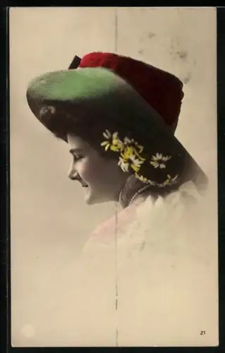 Foto-AK NPG Nr. 21: Junge Frau mit Blumenhut