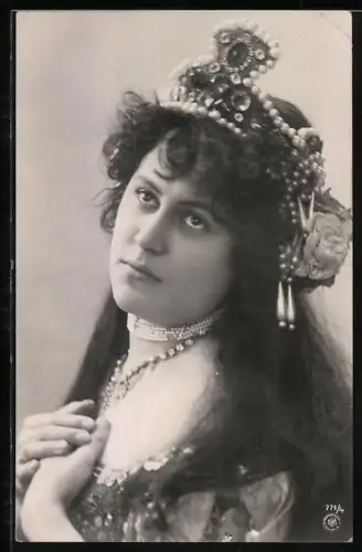 Foto-AK NPG Nr. 771/4: Araberin mit Kopfschmuck