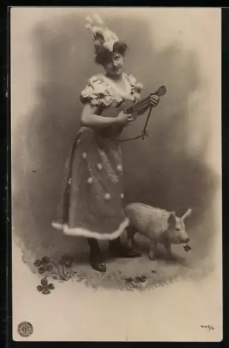 Foto-AK NPG Nr. 448/4: Fräulein mit Lautengitarre und Ferkel