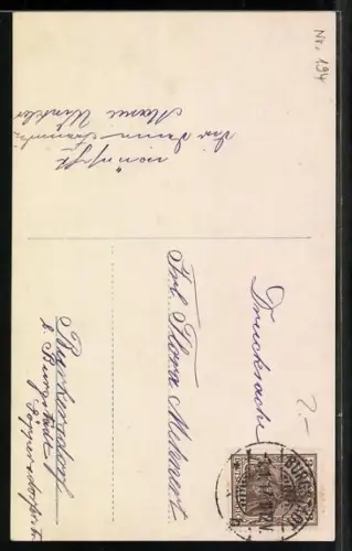 Foto-AK NPG Nr. 3733: Fräulein mit Hufeisen vor Zahl eins, Neujahrsgruss