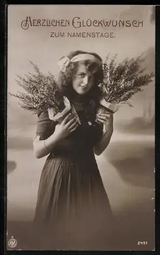 Foto-AK NPG Nr. 2451: Fräulein mit Pflanzen, Glückwunsch zum Namenstag