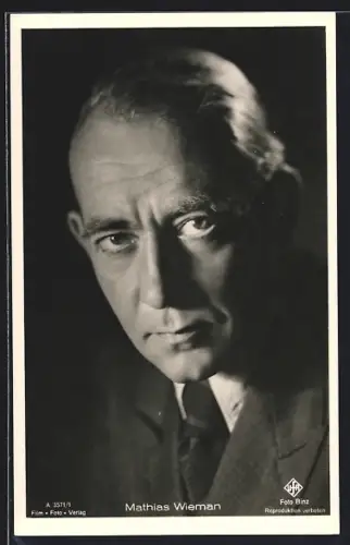 AK Schauspieler Mathias Wieman mit Anzug und Krawatte