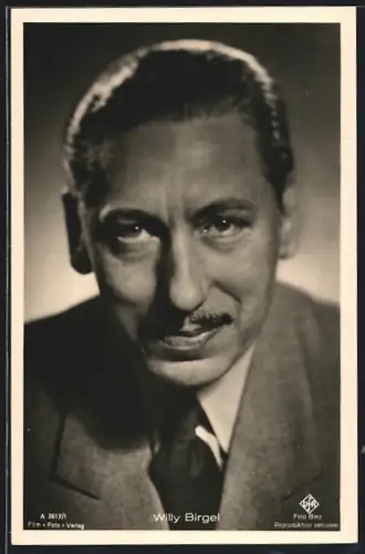 AK Schauspieler Willy Birgel, im Anzug mit Schnauzbart
