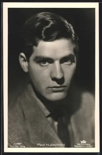 AK Schauspieler Paul Hubschmid ernst in die Kamera blickend