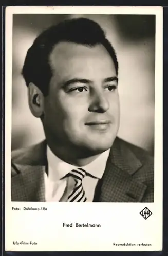 AK Schauspieler Fred Bertelmann im Halbprofil