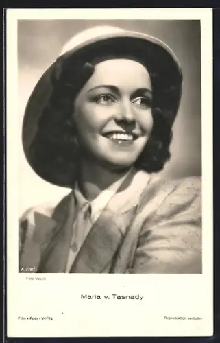 AK Schauspielerin Maria von Tasnady mit Tropenhelm porträtiert