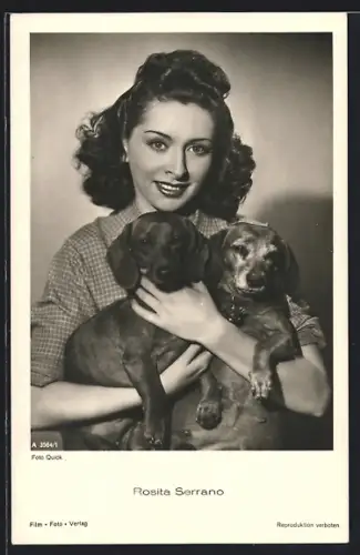 AK Schauspielerin Rosita Serrano, Hundewelpen im Arm