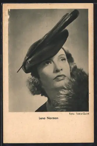 AK Schauspielerin Lena Norman mit ausgefallenem Hut