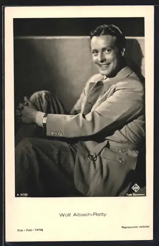 AK Schauspieler Wolf Albach-Retty lächelt