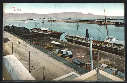 AK Suez, Le Port