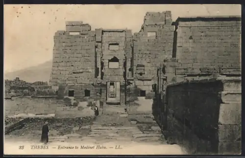 AK Thebes, Entrance to Medinet Habu
