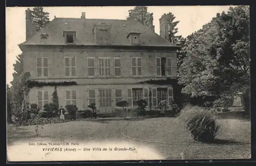 AK Vivières /Aisne, Une Villa de la Grande-Rue