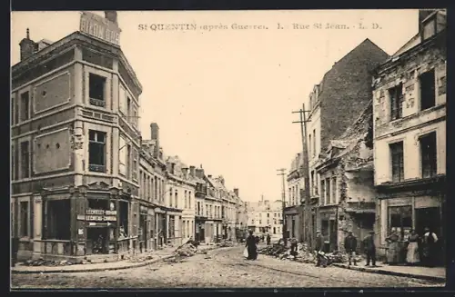AK St-Quentin, La Rue St Jean après Guerre, Strassenpartie