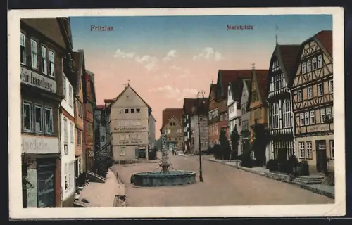 AK Fritzlar, Marktplatz mit Weinhandlung und Brunnen