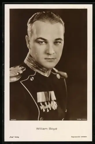 AK Schauspieler William Boyd in Uniform