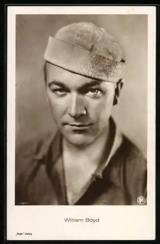 AK Schauspieler William Boyd im Portrait mit Mütze