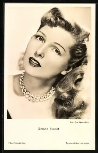 AK Schauspielerin Simone Renant, Portrait mit breiter Kette