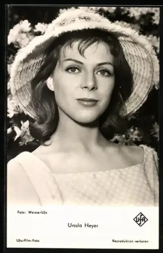 AK Schauspielerin Ursula Heyer mit Hut
