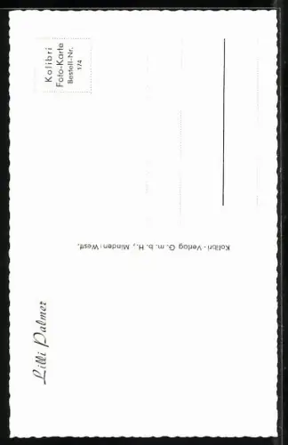 AK Schauspielerin Lilli Palmer mit nachdenklichem Lächeln