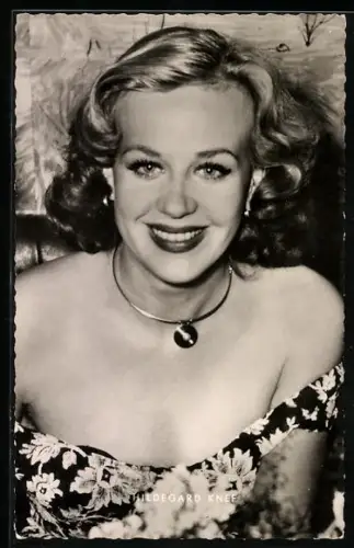 AK Portrait Schauspielerin Hildegard Knef