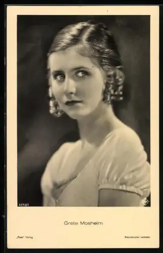 AK Schauspielerin Grete Mosheim mit ernstem Blick und Locken
