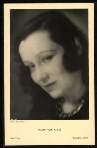 AK Schauspielerin Trude von Molo schaut seitlich