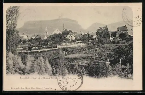 AK Mens /Dauphiné, Vue du village et des montagnes environnantes