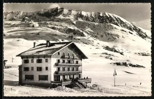 AK L`Alpe-d`Huez, Le Cristina et les Grandes Rousses en hiver