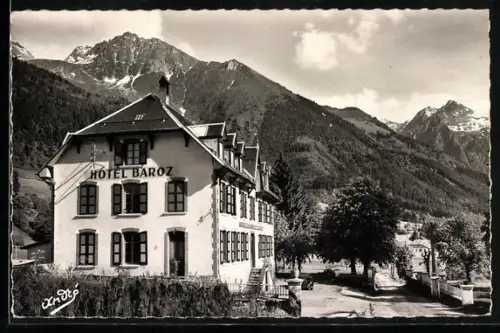 AK La Ferrière d`Allevard /Isère, Hôtel Baroz au Curtillard avec vue sur les montagnes alpines