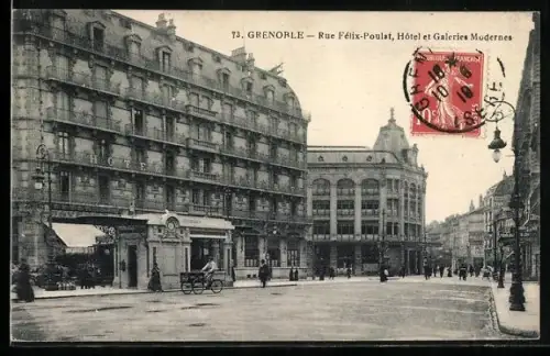 AK Grenoble, Rue Félix-Poulat, Hôtel et Galeries Modernes