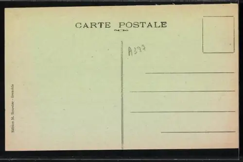 AK Saint-Martin-d`Uriage, Vue générale avec les montagnes du Convreux en arrière-plan