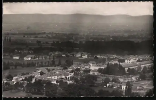 AK St-Siméon-de-Bressieux /Isère, Vue générale du village et de la campagne environnante