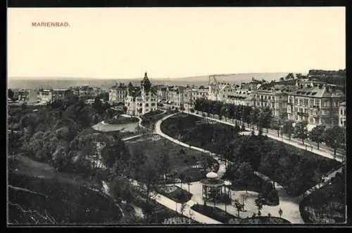 AK Marienbad, Panorama mit Strassenpartie