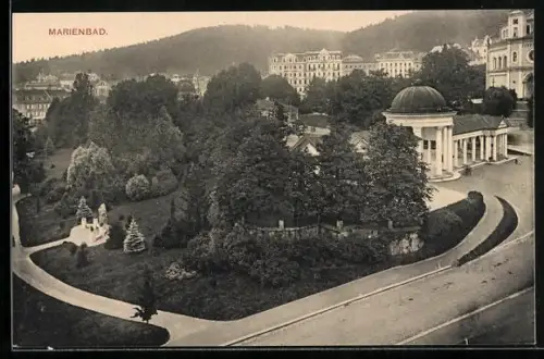AK Marienbad, Strassenpartie mit Pavillon