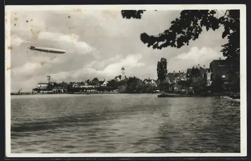 AK Langenargen am Bodensee, Ortsansicht mit Zeppelin