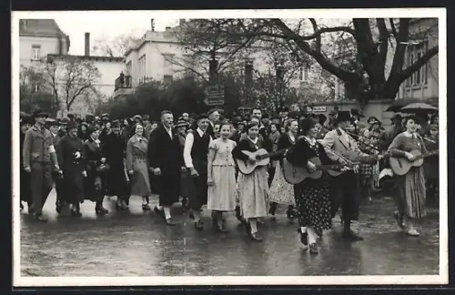 Foto-AK Zittau, Umzug zum 1. Mai 1938