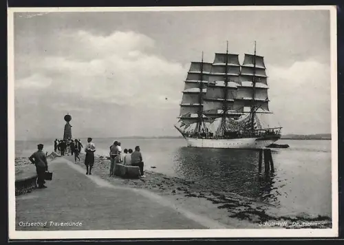 AK Travemünde, Schulschiff Deutschland, Mole, Segelschiff