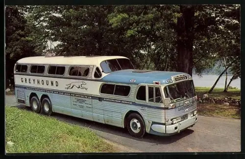 AK Through Vacation Wonderland by Greyyhound Scenicruiser, Autobus