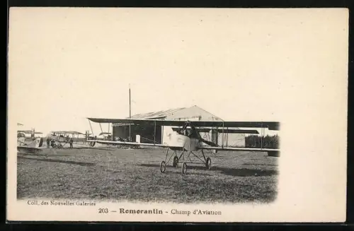 AK Romorantin, Champ d`Aviation, Flughafen